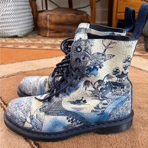 RARE Dr. Martens Pascal “Willow” boots